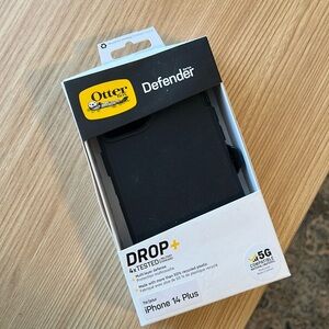OtterBox Defender iPhone 14 Plus Case